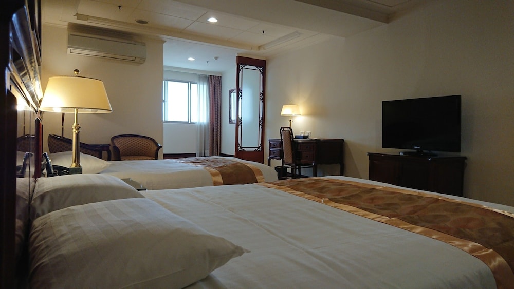 kings paradise hotel