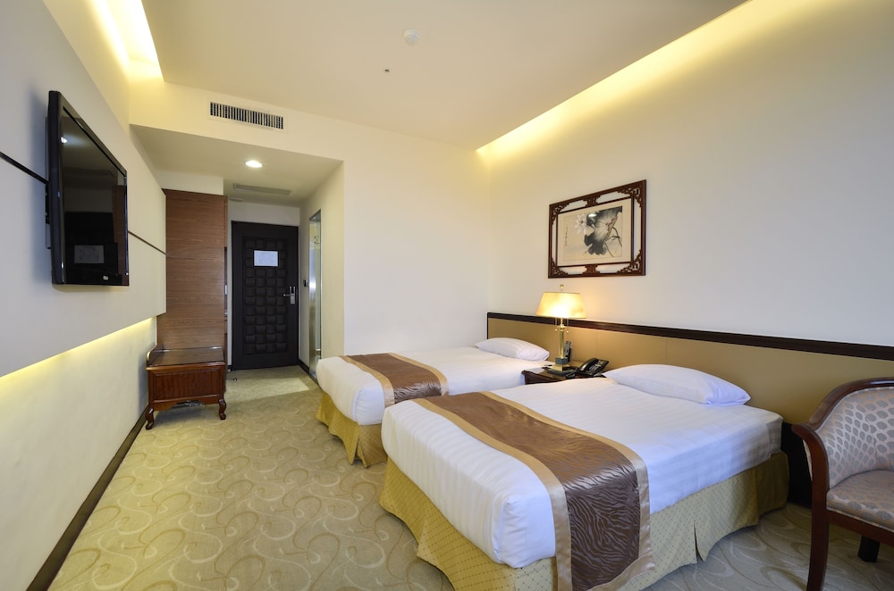 kings paradise hotel
