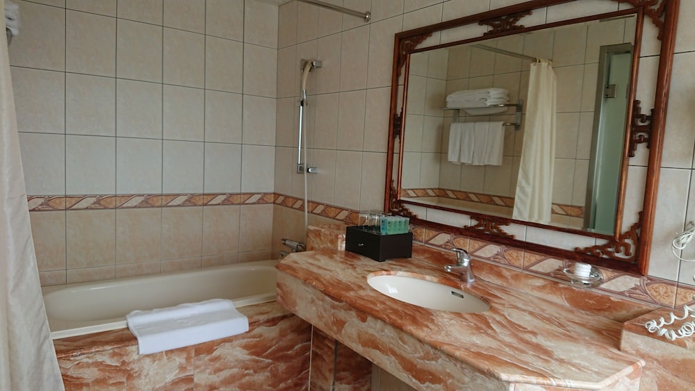kings paradise hotel