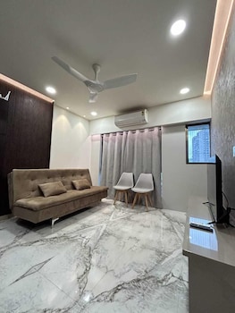 Zest By Union Living,,3 star