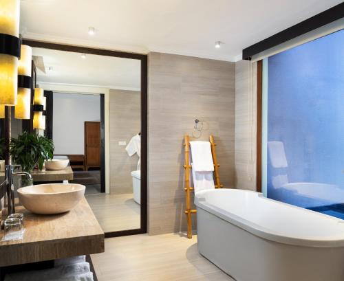 avani seminyak resort bali