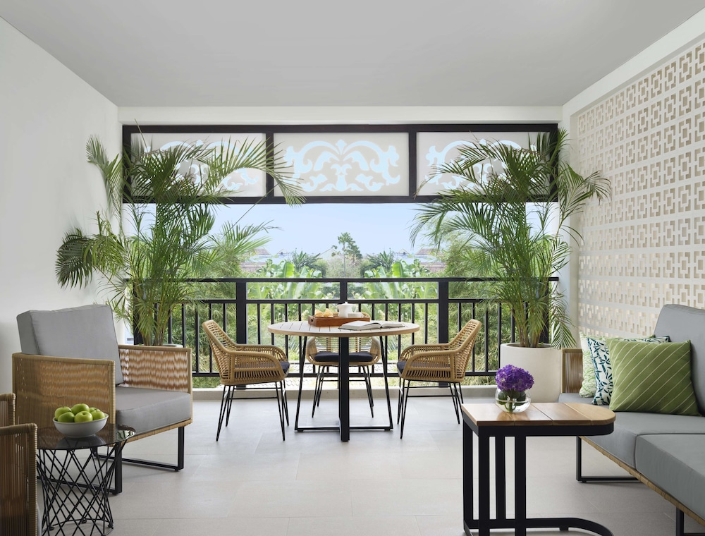 avani seminyak resort bali