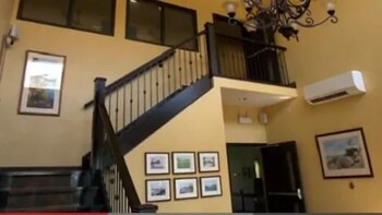 Midland Inn & Suites,Barrie - Orillia>>Barrie,3 star