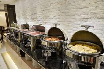 hotel yoshi kaohsiung