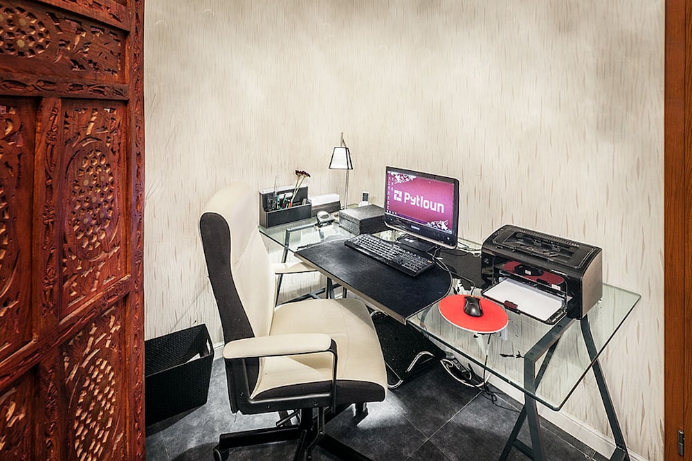 pytloun design self check in hotel