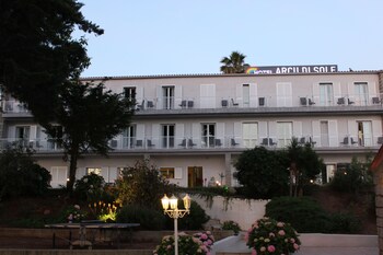 Hotel Arcu Di Sole,Corsica>>Corse-Du-Sud,2 star