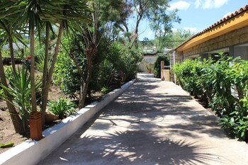 Hotel Arcu Di Sole,Corsica>>Corse-Du-Sud,2 star