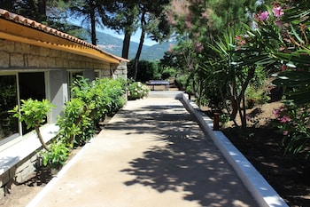 Hotel Arcu Di Sole,Corsica>>Corse-Du-Sud,2 star