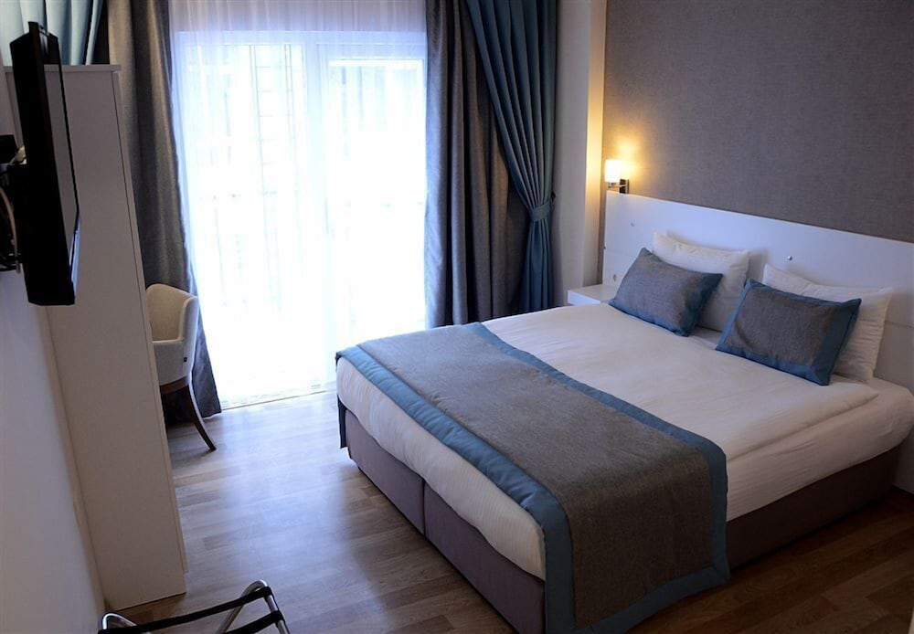 parion house hotel
