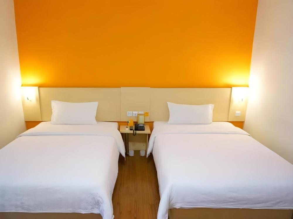 7 days inn jiangmen wuyi university diwang plaza