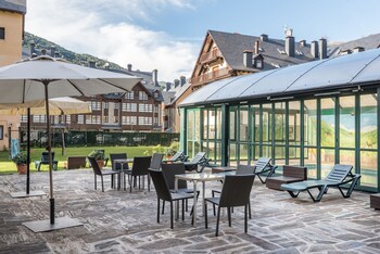 El Refugio De Aran Vielha Aparthotel,Lleida>>Baqueira-Beret,3 star