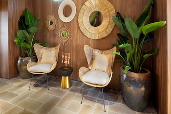 Atocha Hotel Madrid, Tapestry Collection By Hilton,Calle Atocha N 107,4 star