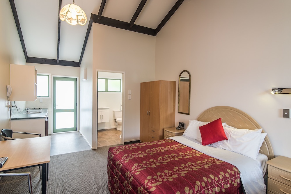 dupont executive motels