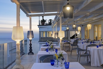 lloyds baia hotel