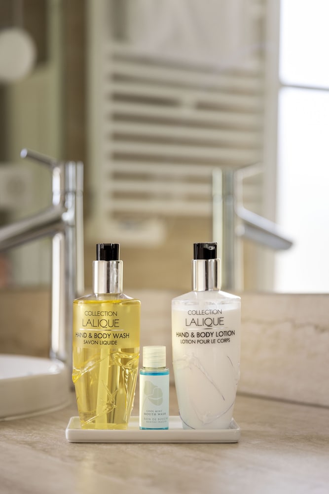 Plessis Grand Hôtel,In The City Center,4 star