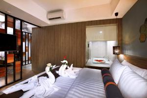 harper purwakarta by aston