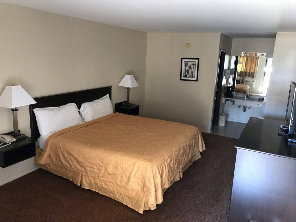 four winds motel and rv park