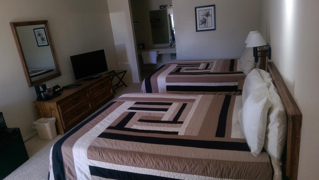 four winds motel and rv park