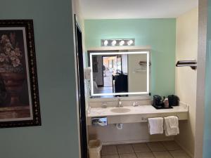 four winds motel and rv park