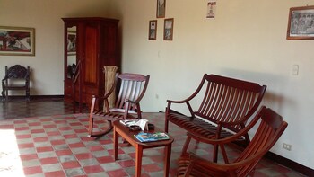 guesthouse los corredores del castillo