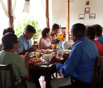 guesthouse los corredores del castillo