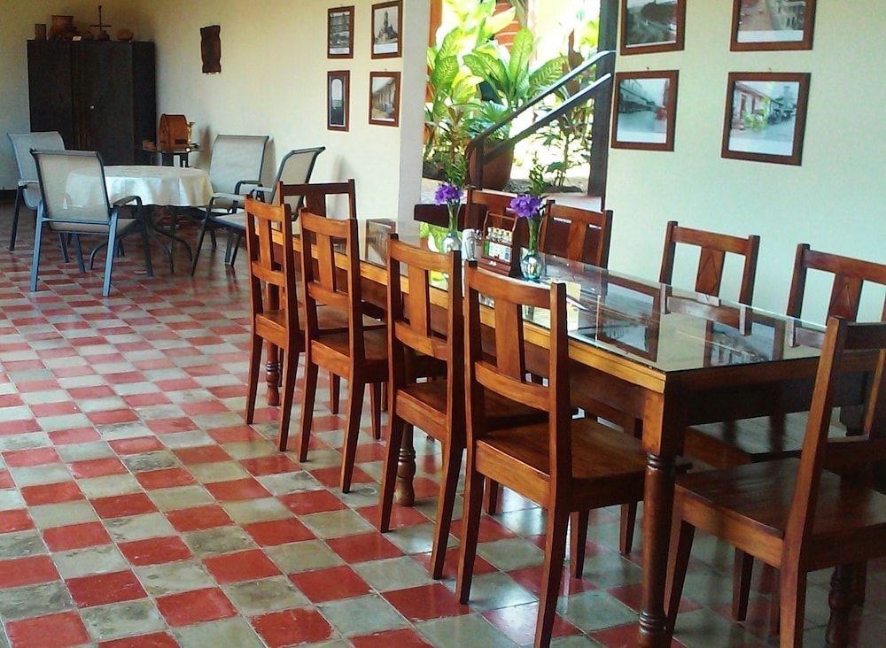 guesthouse los corredores del castillo