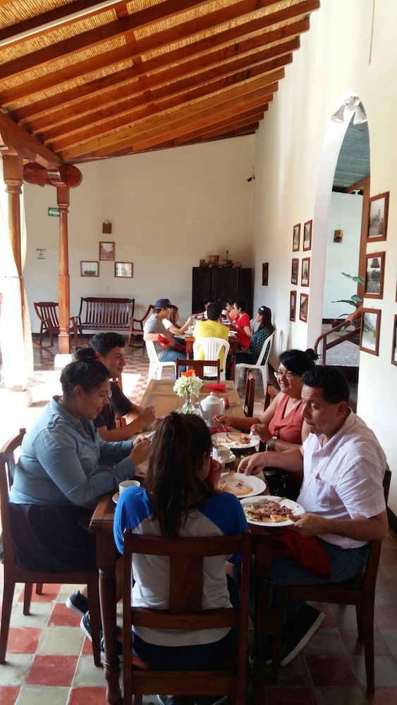 guesthouse los corredores del castillo