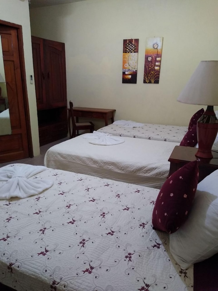 guesthouse los corredores del castillo