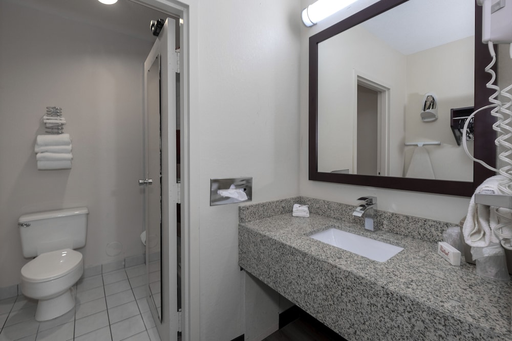 red roof inn warrenton