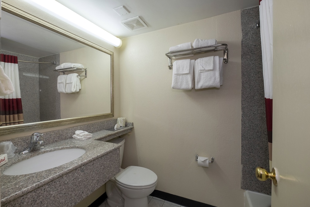 red roof inn warrenton