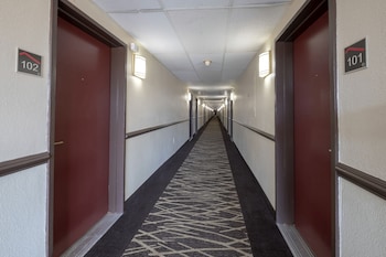 red roof inn warrenton