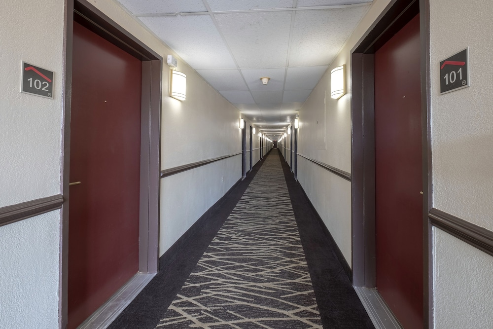 red roof inn warrenton