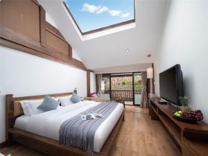 lijiang lize graceland merry inn