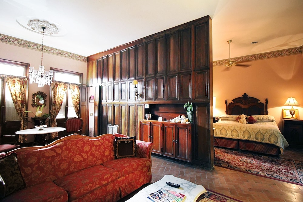 the olivier house hotel