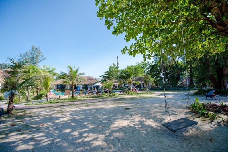 banana beach resort