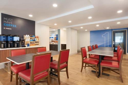 holiday inn express hartford south rocky hill by ihg