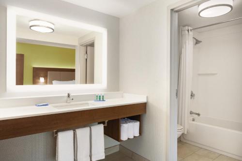 holiday inn express hartford south rocky hill by ihg