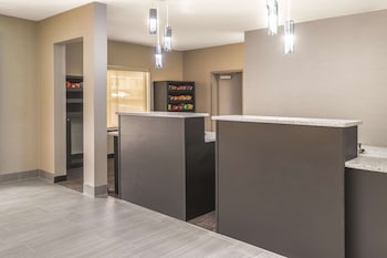 La Quinta Inn & Suites By Wyndham Rome,Cartersville>>Adairsville,3 star