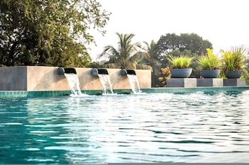 Modern 2Bhk W Pool Access 5Km To Coco Beach,,2 star
