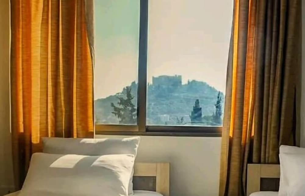 al jabal castle hotel ajloun