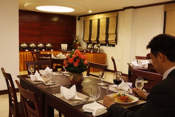 lao golden hotel