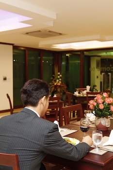 lao golden hotel