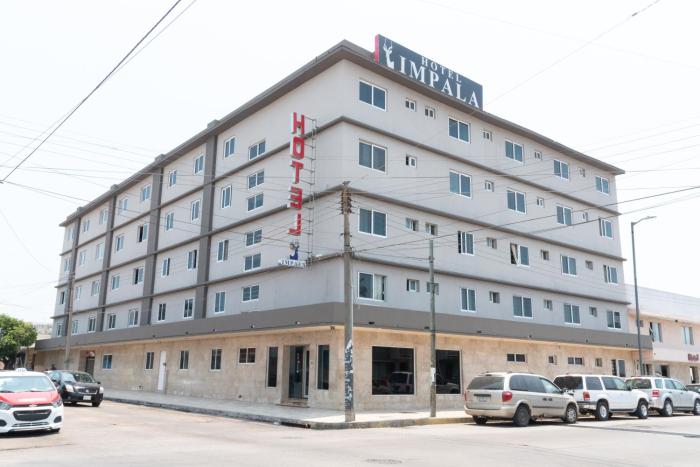 impala hotel in front of the ado