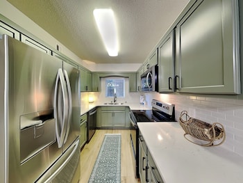 Mountain Breeze Retreat By Jackson Mountain Rentals,205 Ogle Drive,4 star