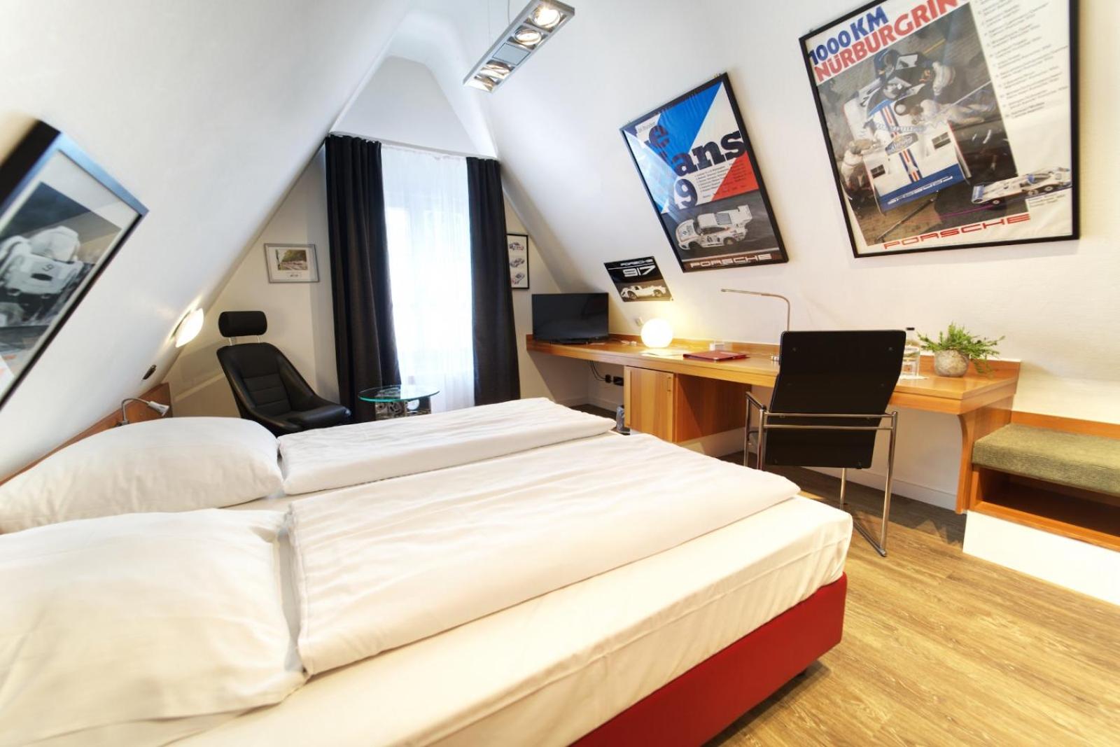 reinhardts garni automobilia hotel