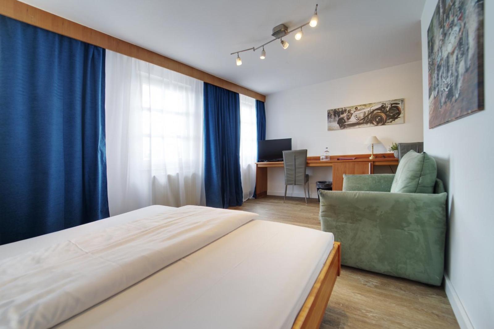 reinhardts garni automobilia hotel