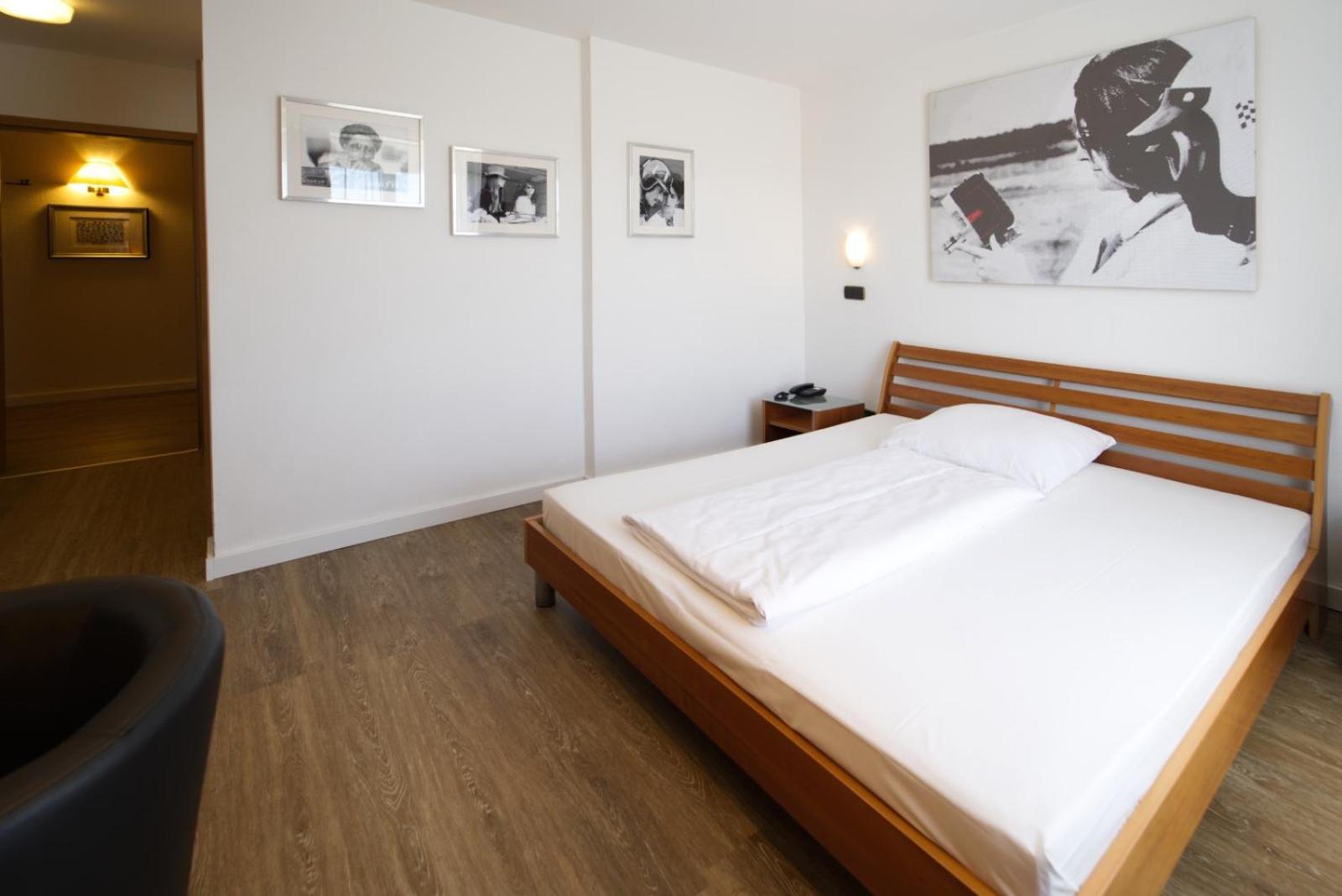 reinhardts garni automobilia hotel