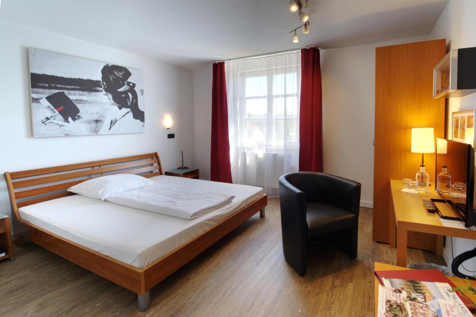 reinhardts garni automobilia hotel