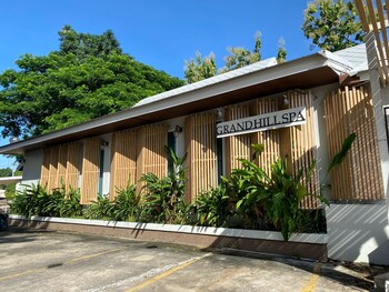 grand hill resort and spa