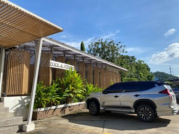 grand hill resort and spa